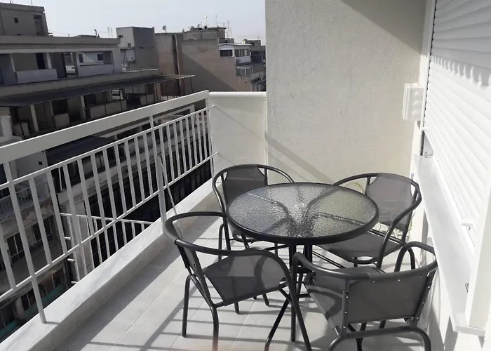 Spacious And Cozy Apartment In Central Thessaloniki
