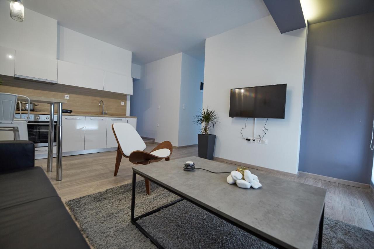Spacious And Cozy In Thessalonique