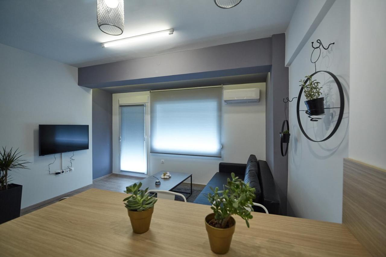 Spacious And Cozy In Thessalonique